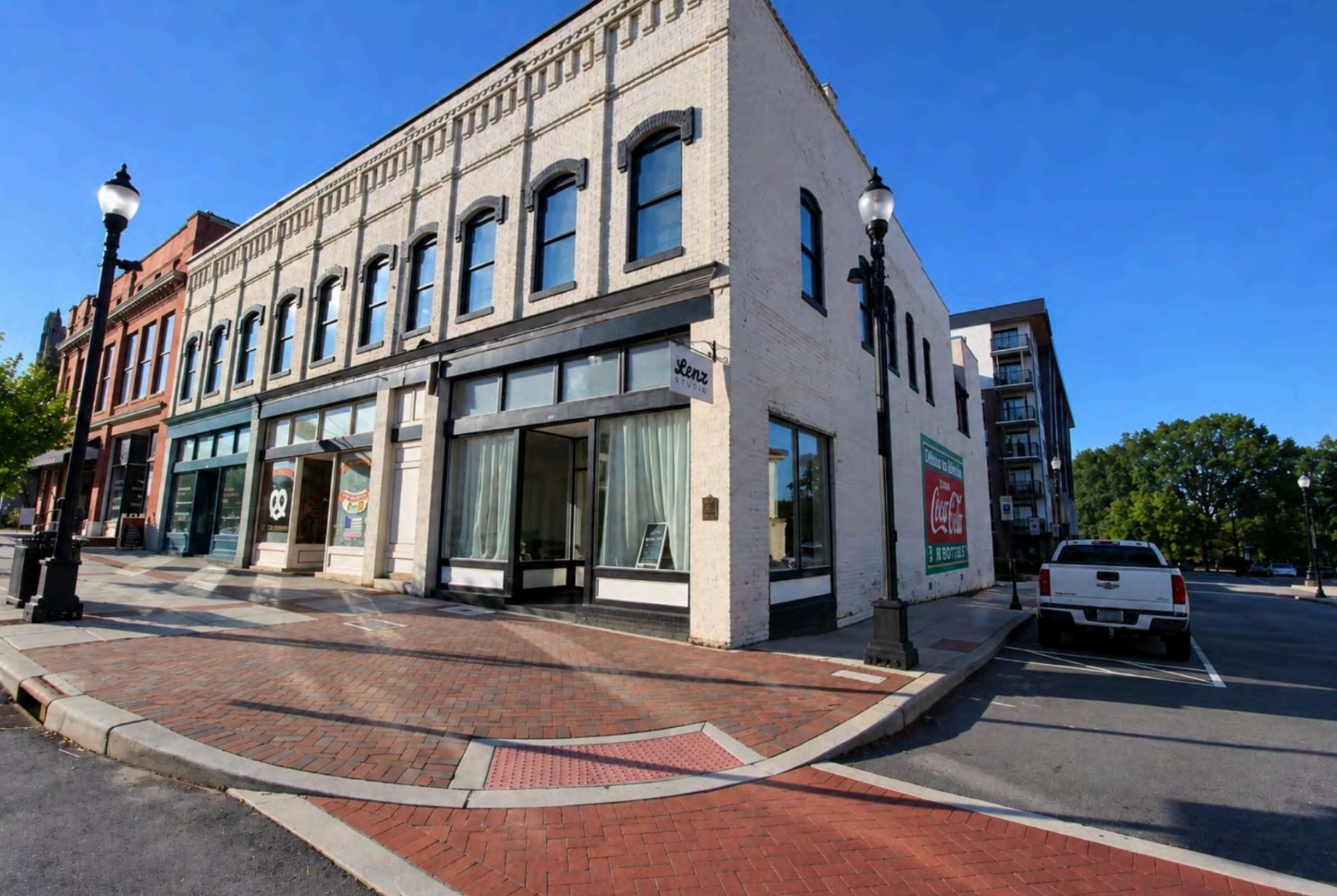 70 Union St S
